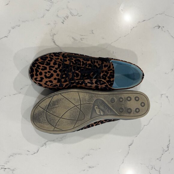 Cloud Footwear Women's Aika Fashion Sneaker Leopard print Size 41/10 US - Picture 3 of 10